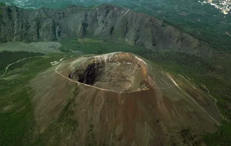 Vesuvius Tour with Naples Bus and DA Tickets