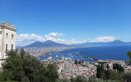 Private Guided Tour from San Martino alla Pignasecca to Naples