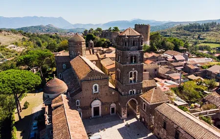Private Tour Caserta Vecchia and San Leucio With Lunch Break
