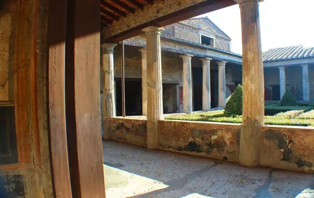 The Best of Campania in 2 days: Amalfi coast, Pompeii, Herculaneum & Vesuvius