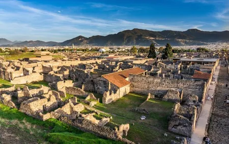 Pompeii and Amalfi Coast Customizable Private Tour from Naples