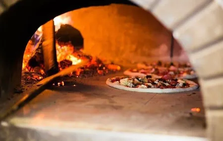Hands-On Pizza Cooking Class in Naples