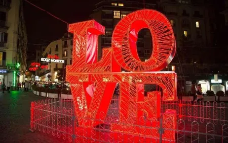 Valentine's Day Romantic Tour in Naples