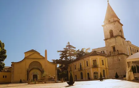 Guided Walking Tour with Strega Liqueur Tasting in Benevento