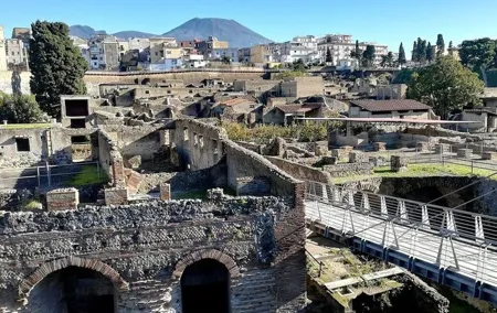 the splendour of Herculaneum ruins with guide