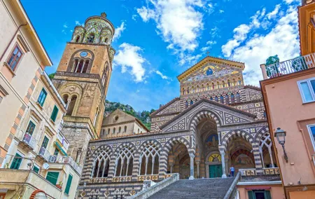 Amalfi Coast Self-Guided Tour by Bus from Naples