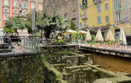 Naples Archaeology Walking Tour with Entrance to the Water Museum