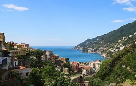 Naples to Positano, Amalfi, Ravllo & Vetri sul mare 10 hours trip