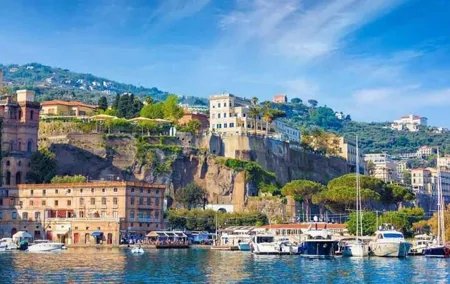 Private Tour: Discover Pompeii and Sorrento with Tailor-Made Pickup