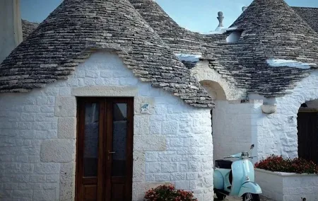 Round trip tour from Naples to Alberobello with a 2-hour visit