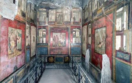 Guided visit by an Archaeologist to the Ruins of Pompeii from Naples