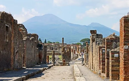 Naples Private One Way Trf from to Amalfi Coast with Pompeii Stop