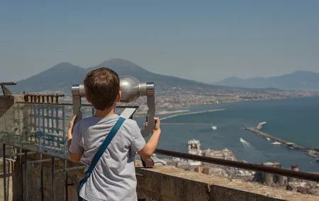 Kid-Friendly Fun Sightseeing Tour of Naples with Special Guide