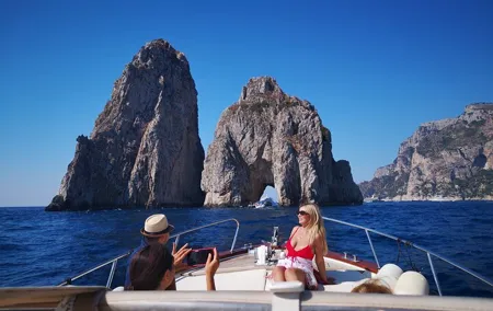 Capri, boat tour from the ports of the Gulf of Naples and Salerno