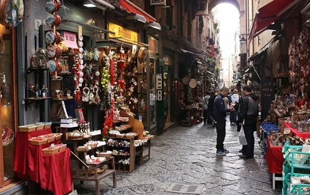 Explore Urban Art Spanish Quarter Tour in Naples