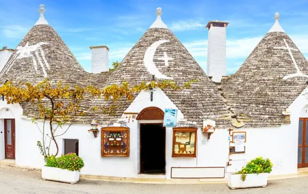 Private Transfer: Naples to Alberobello, 2h for sightseeing stop