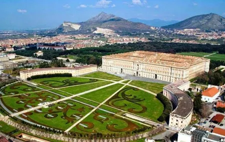 Shopping Tour, Designer Outlet & Caserta Royal Palace