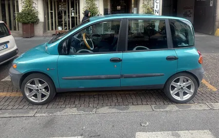 “Azzurro Napoli on the road: the coast in multiple”