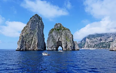 Island of Capri Boat and Swim Tour from Naples