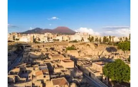 From Naples station to Positano with 2-hour stop in Pompeii