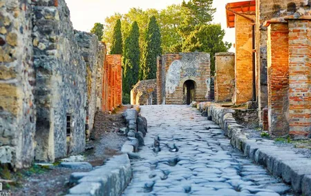 Full Day Private Tour Naples to Sorrento and Pompeii