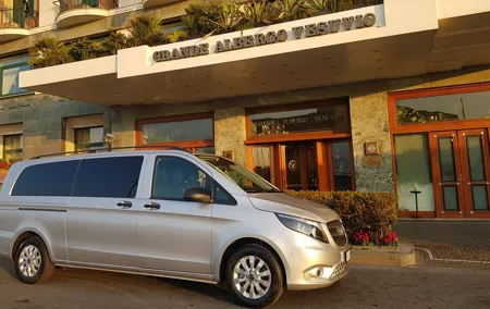Transfer from Naples area to Sorrento area from 4 to 6 passengers