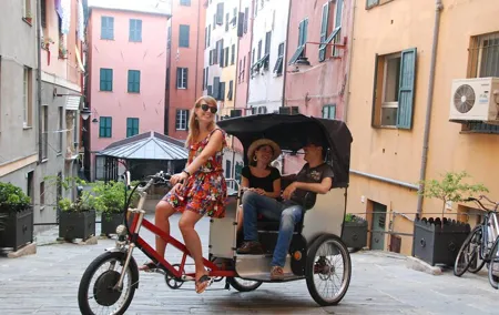 2 Hours Private Historical Tour in Genoa