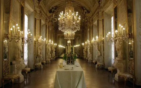 Genoa Walking Tour: Discover Hidden Treasures and Street Food