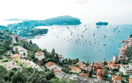 Private Transfer From Genoa To Nice With a 2 Hour Stop in Savona