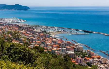 4 hour - Private Tour to Chiavari from Genoa