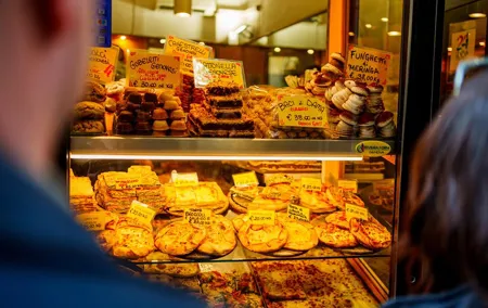 Genoa Bites & Stories: A Tasty City Adventure with a Local