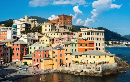 Explore Genova in 60 minutes with a Local
