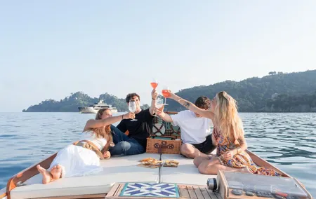 Private Sunset Boat Tour with Aperitif in Portofino 1.5 hours