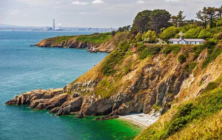 Howth Coastal Half-Day Bus Tour from Dublin with Live Guide
