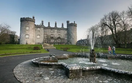 Dublin to Kilkenny Castle and House Of Waterford Crystal Day Tour