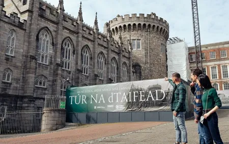 Dublin Private Walking Tour with a local: Highlights & Gems