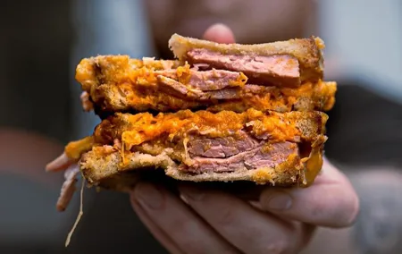 Food on Foot: Dublin Street Food Tour with Local Guide