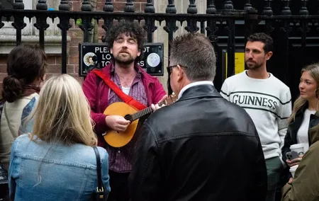Dublin Traditional Irish Music Walking Tour with Live Performance