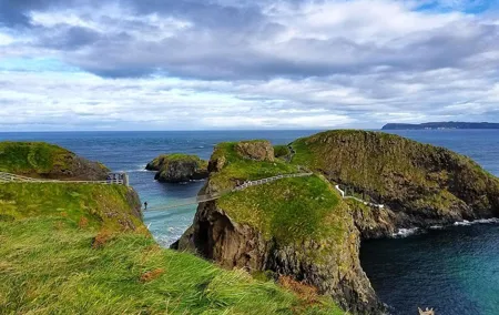 Northern Ireland Including Giant's Causeway Rail Tour from Dublin