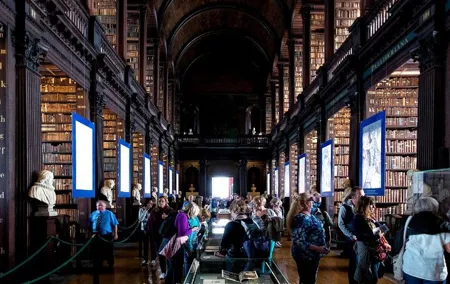 Dublin in a Day Private Tour: Book of Kells & Guinness Storehouse