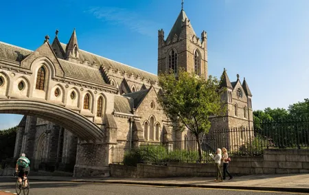 Essential Private Dublin walking tour for up to 6 people