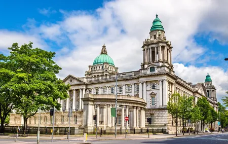 Dublin Day Trip to Belfast, Titanic, Giant's Causeway by Car