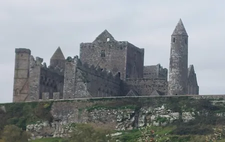 Rock of Cashel, Cahir & Blarney Castle Private Luxury Day Tour