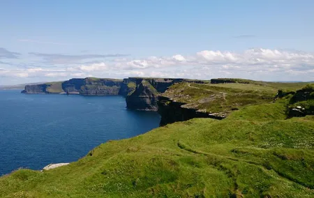 Private tour to the Cliffs of Moher guided in Spanish