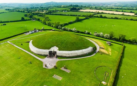 Private Newgrange and Monasterboice Tour with Expert Guide