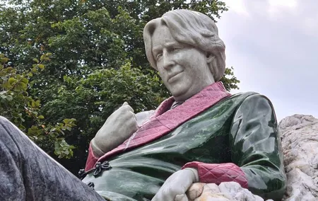 Oscar Wilde Dublin Walking Tour with Expert Local Guide