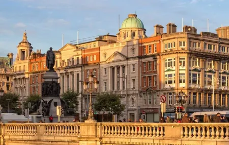 Self-Guided Walk from Dublin's O’Connell Bridge to Abbey Theatre