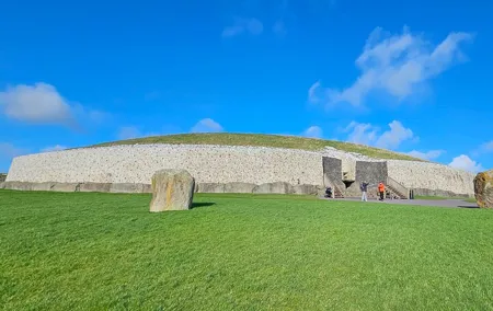 Newgrange Passage Tomb and Ancient Irish Sites Tour
