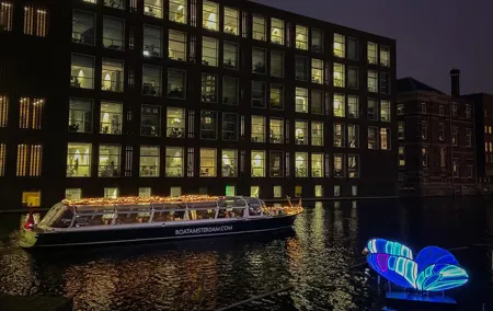 Amsterdam Light Festival Canal Cruise - Mulled Wine Included