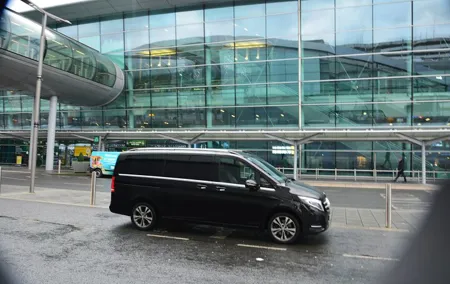 Dublin Airport to Kinsale Premium Car Service